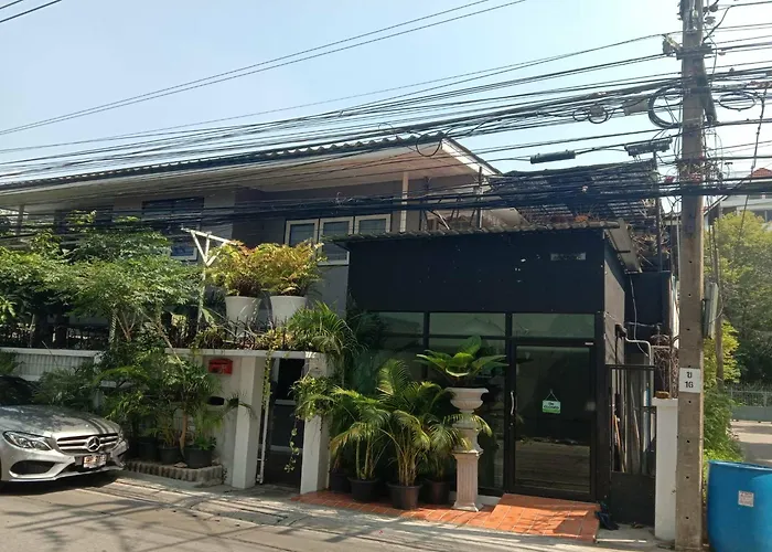 Oyo 857 42 Loft Hotel 2*